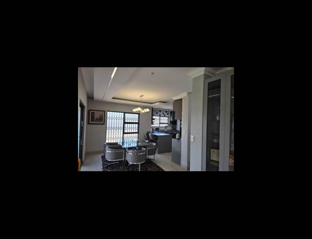 3 BEDROOM HOUSE FOR SALE IN HELDERWYK